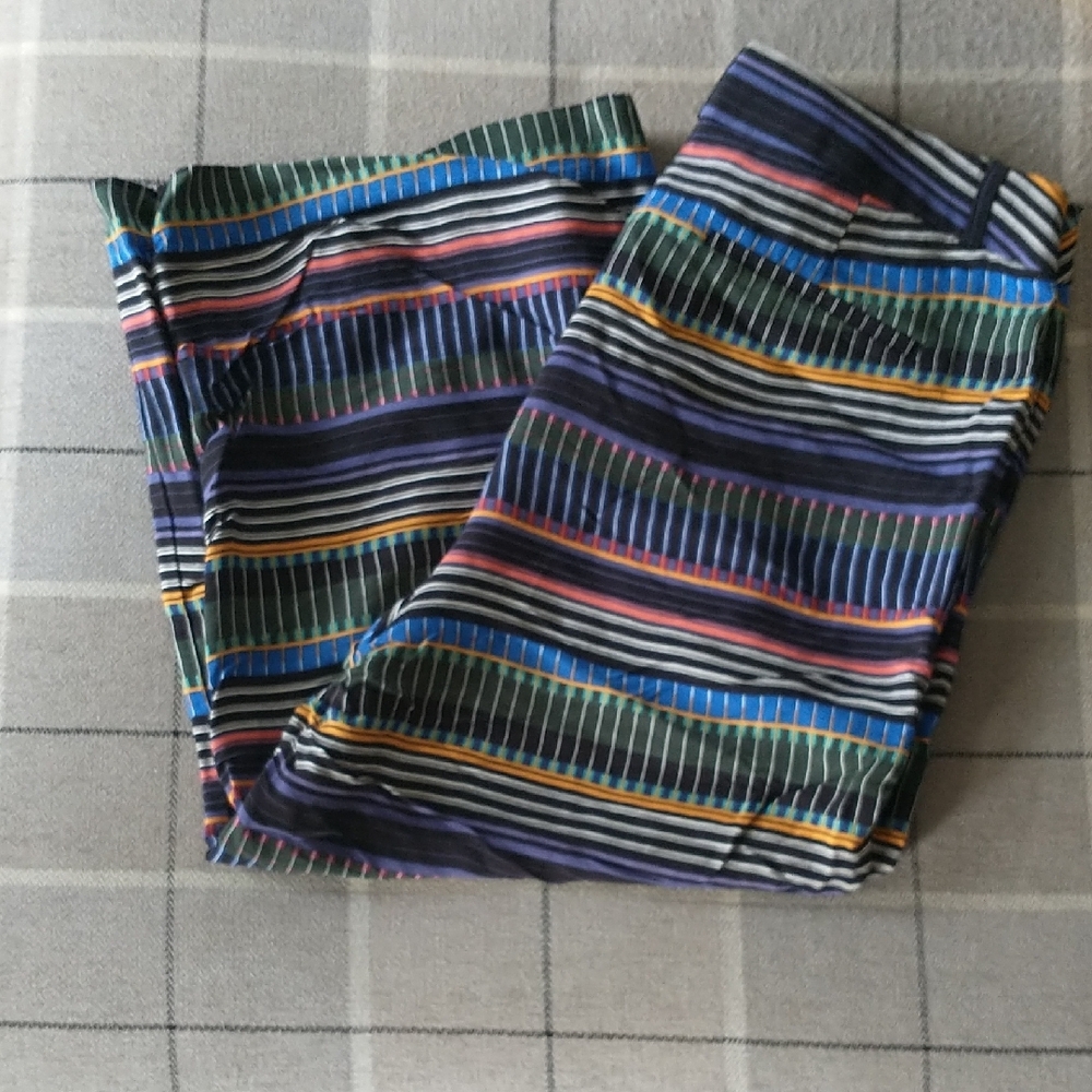3/$12 LOFT Petite Multicolor Striped  Capris